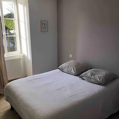 Paisible Proche Centre ホームステイ Saint-Yrieix-sur-Charente